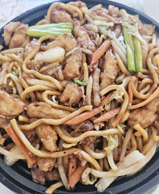 Chicken Lo Mein.