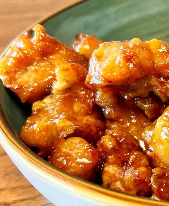 ORANGE CRISPY CHICKEN.