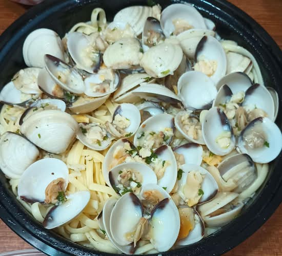 Linguine Clam Sauce.