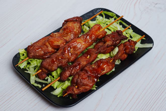 Chicken on a Stick 鸡棒 palito de pollo.