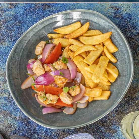 Pollo Saltado Divino.