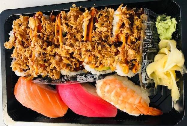 Lunch Sushi Combo.