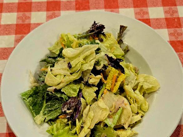 Garden salad for 6.