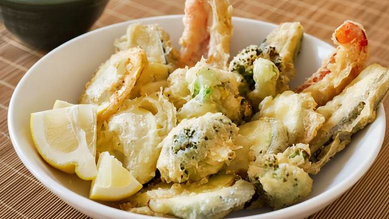 Vegetable Tempura •.