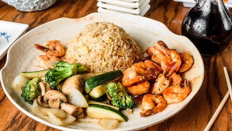 Teriyaki Shrimp Dinner Plate •.