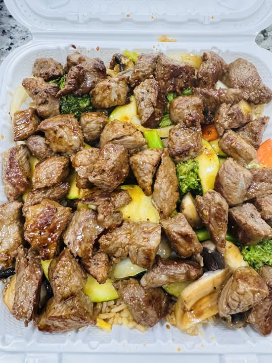 L. Hibachi Steak / L. 铁板牛.