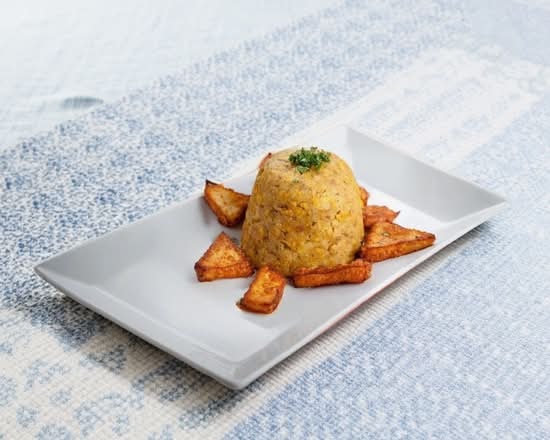 Queso / Ball Plantain with Cheese.