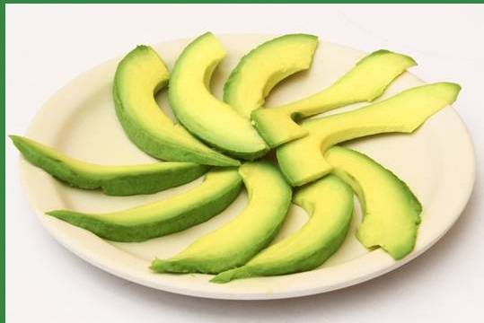 Ensalada De Aguacate / Avocado Salad.