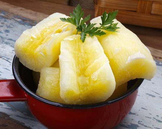 Yuca Hervida / Boiled Cassava.
