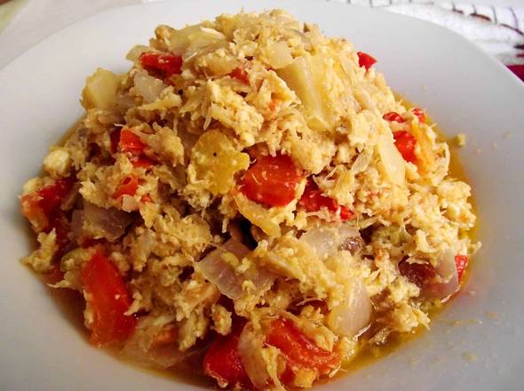 Bacalao or Arenque Con Huevo / Codfish or Herring with Egg.