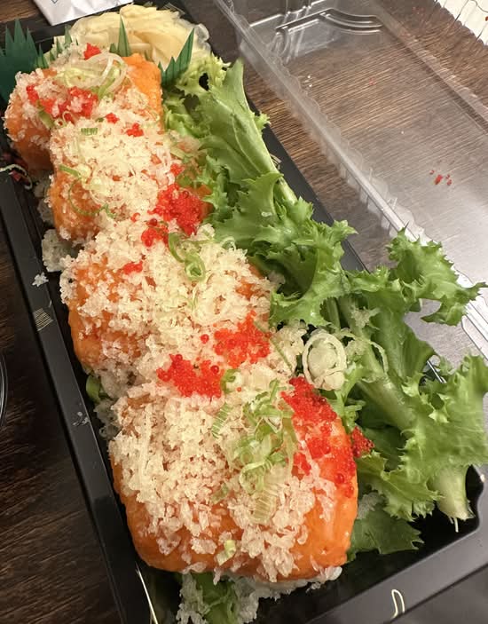 Salmon Mania Roll.