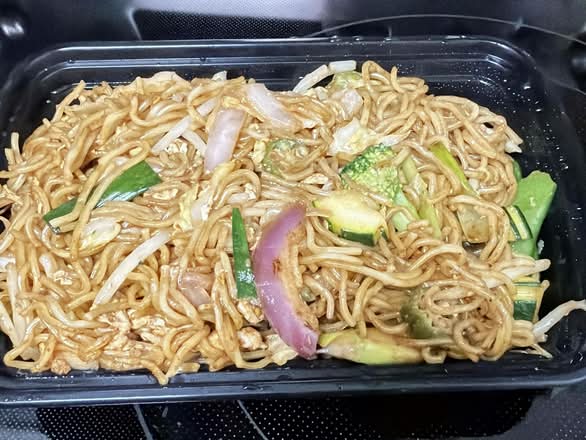 Lunch Yaki Soba.