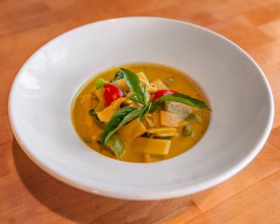 C2. Green Curry.