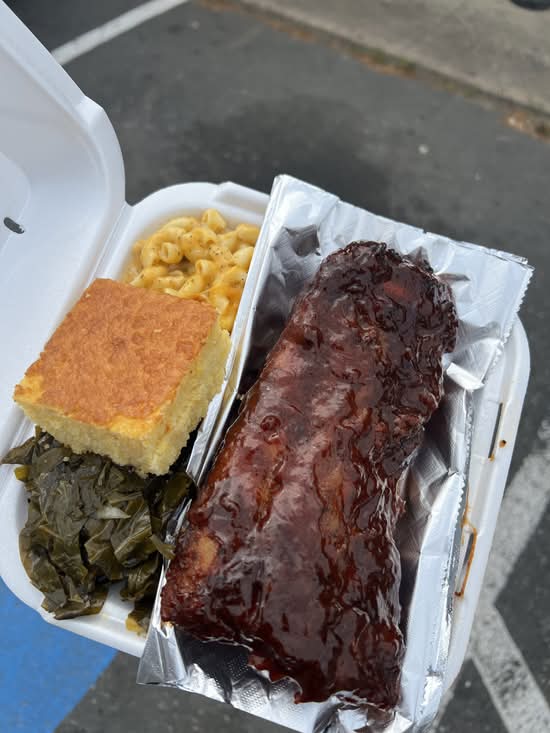 1/2 Rack of BBQ Ribs with 1 Side.