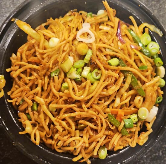 Egg Hakka Noodles.