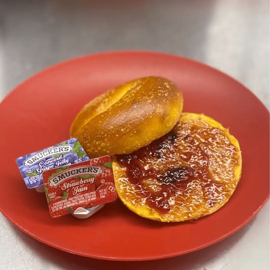 Bagel with CC & Jelly.