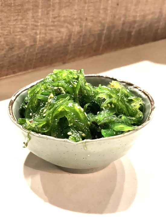 Seaweed Salad Tray.