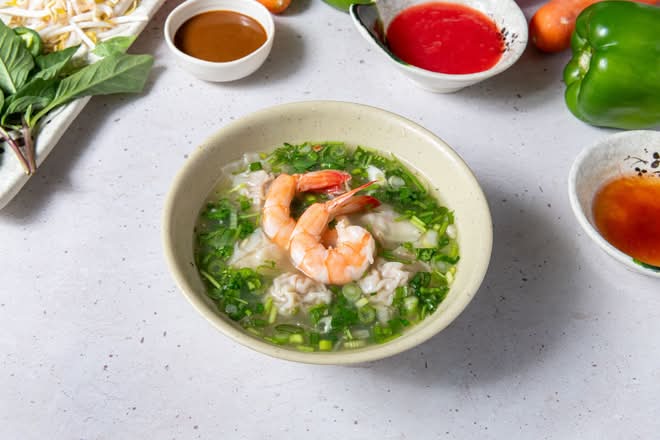 A8. Wonton & Shrimp Soup - Súp Hoành Thánh, Tôm.