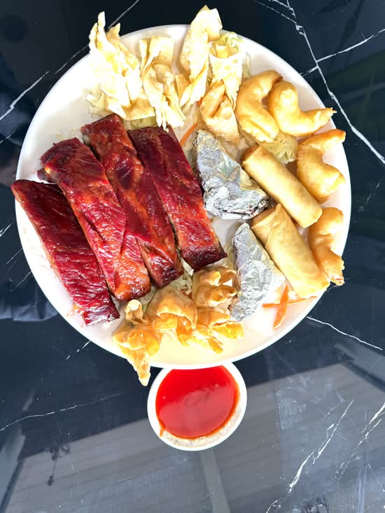A1. Large Combination Appetizer.
