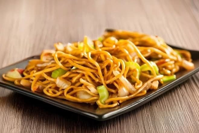 L2. Chicken Chow Mein (soft noodle).