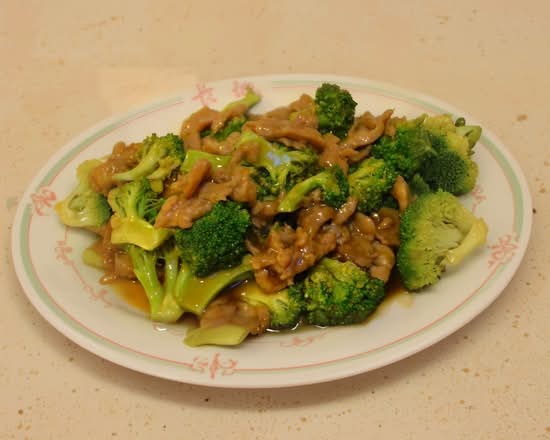 L8. Beef With Broccoli.