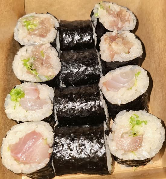 Cucumber Maki Roll (6 pcs).