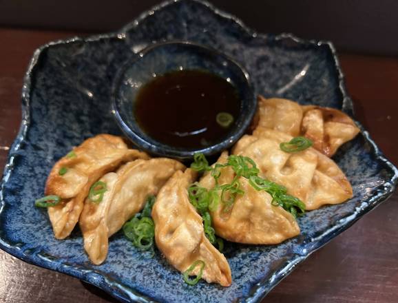 Gyoza (6 Pieces).