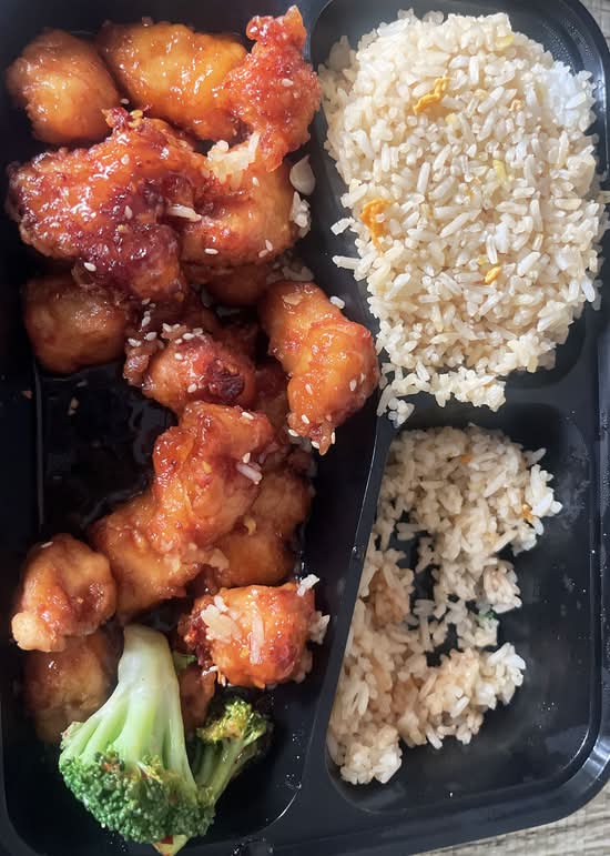 100. Sesame Chicken & Shrimp (Dinner Special).