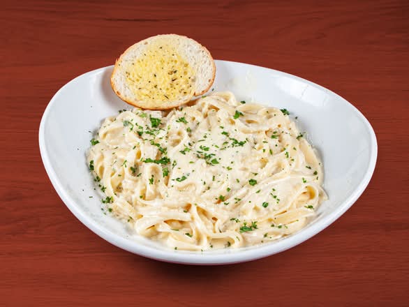 Kids Fettuccine Alfredo.