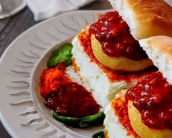Schezwan Vada Pav.