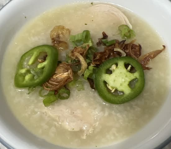 32. Chao Ga / Porridge with Chicken / Porridge with Chicken.