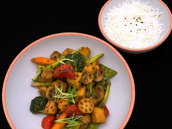 L3 Spicy Sesame Tofu and Veggie Stir-fry + Rice.