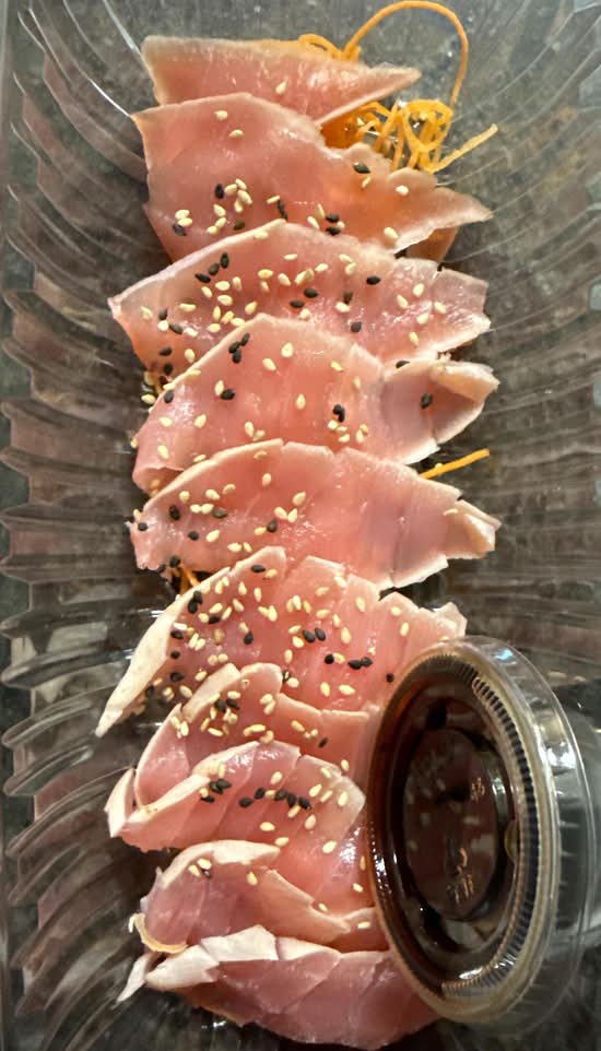 Tuna Tataki Salad.