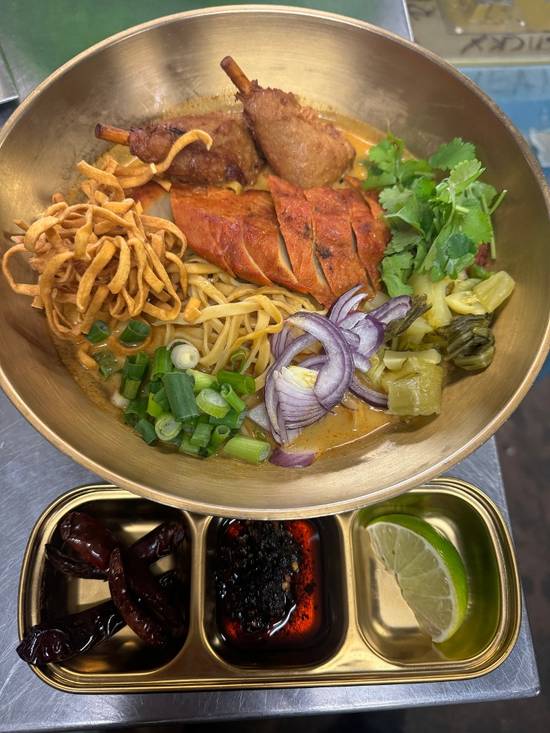 VEGAN chiangmai khao soy.