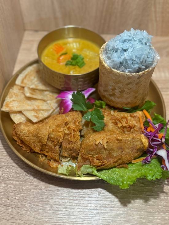 Vegan HAT Yai fried chicken 💚.